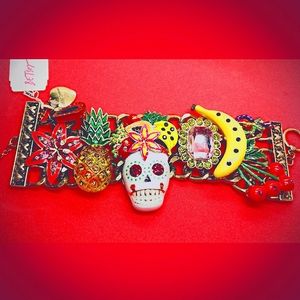 Betsey Johnson SUGAR SKULL bracelet